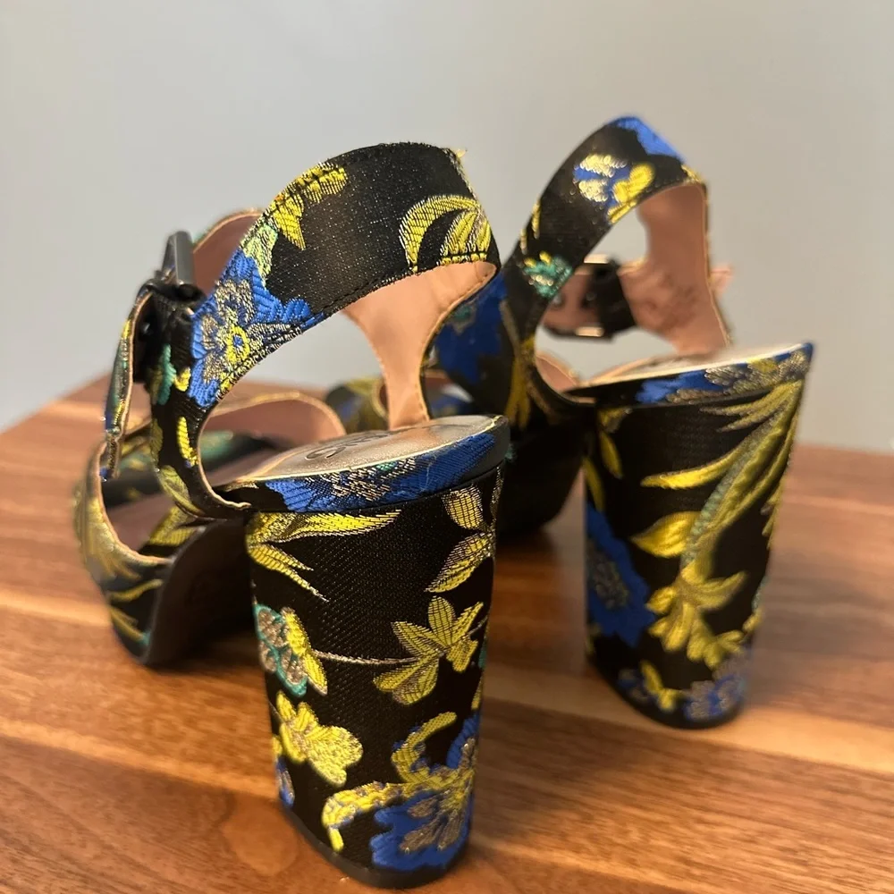 Circus by Sam Edelman Black Floral Platform Sandals
